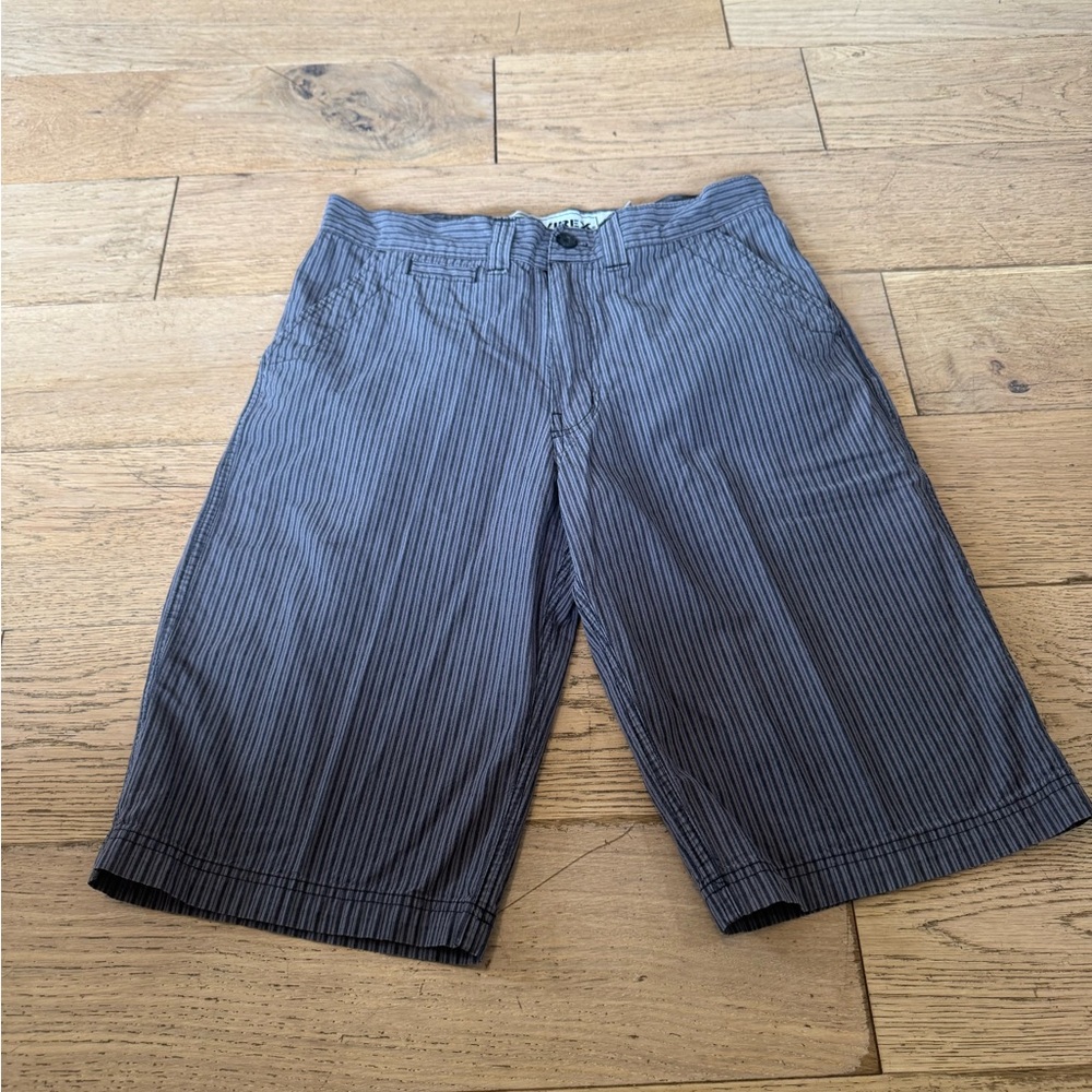 Avirex Men's Striped‎ Gray Shorts Sz 32 (536)